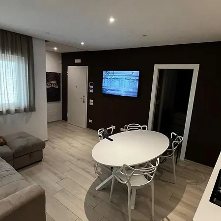 Donna Gemella - * Monopoli