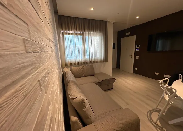 Donna Gemella - Дом отдыха Монополи